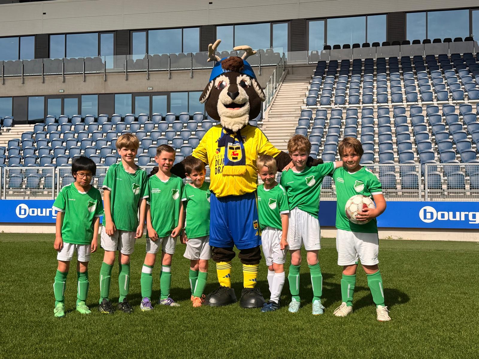 Wat een dag voor Nicator JO9 in het Kooi stadion van SC Cambuur!